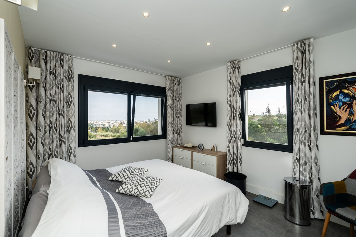 Huis te koop in Cerros del Aguila | 3 slaapkamers H4889566