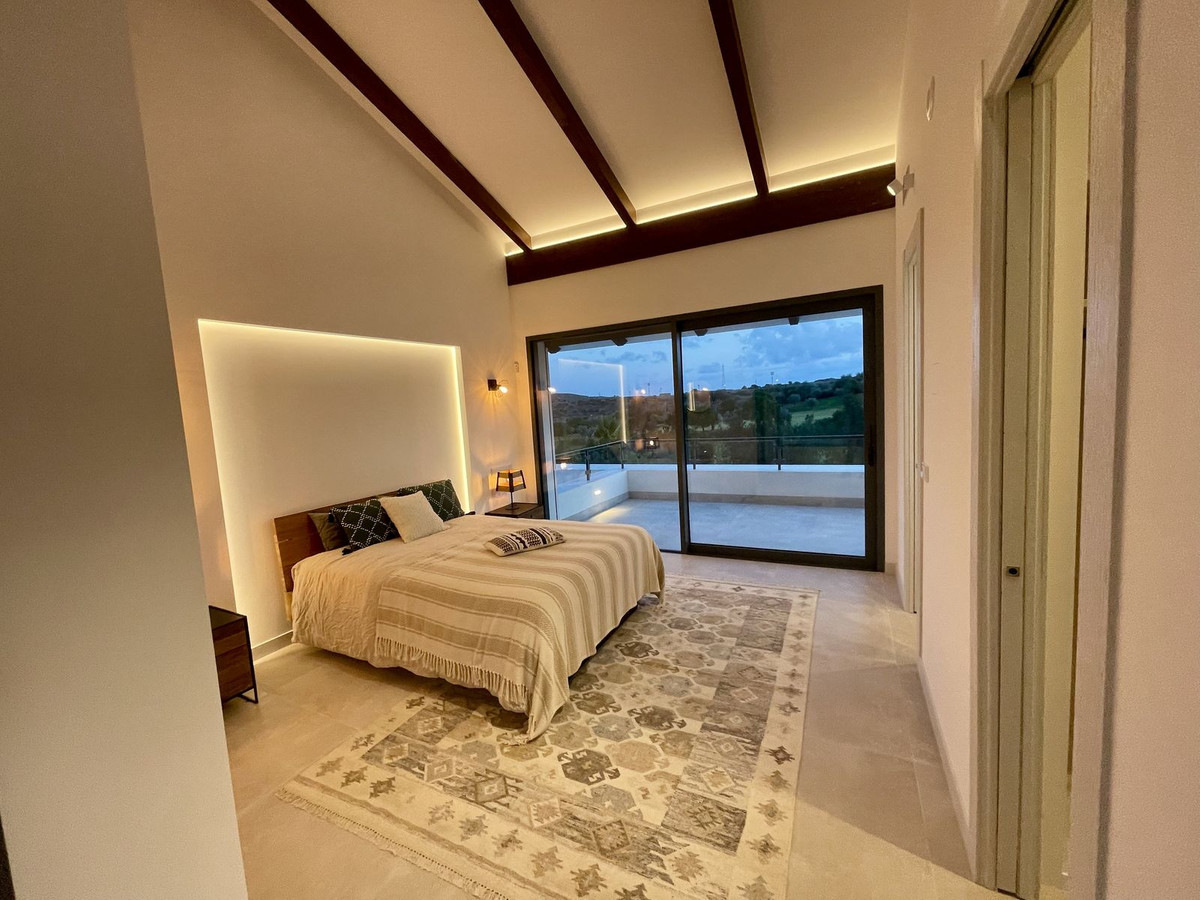 Vrijstaande Villa in Cerros del Aguila-20