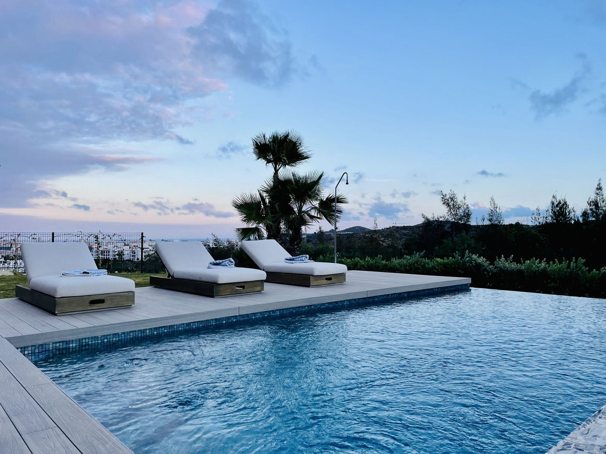 Vrijstaande Villa in Cerros del Aguila-4