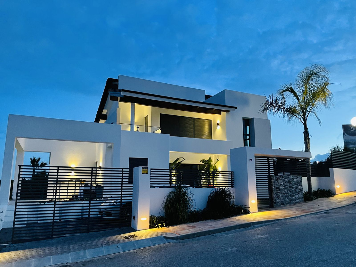Vrijstaande Villa in Cerros del Aguila-6