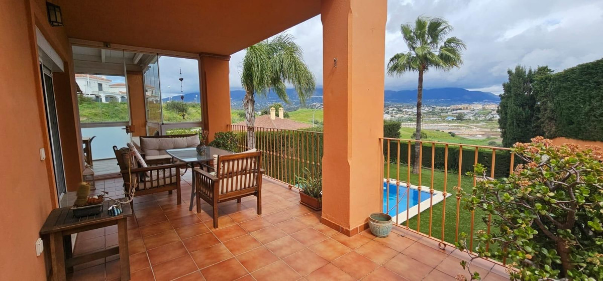 Vrijstaande Villa in Cerros del Aguila-37