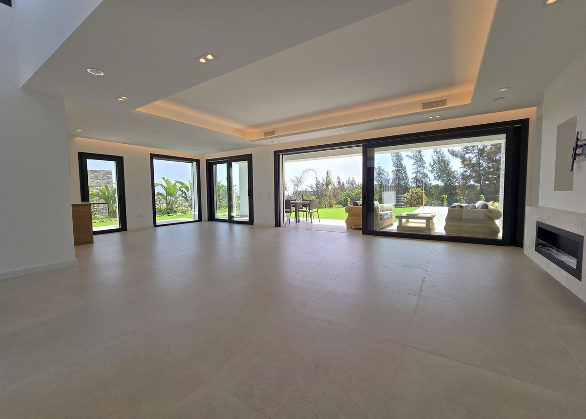 Vrijstaande Villa in Cerros del Aguila-16