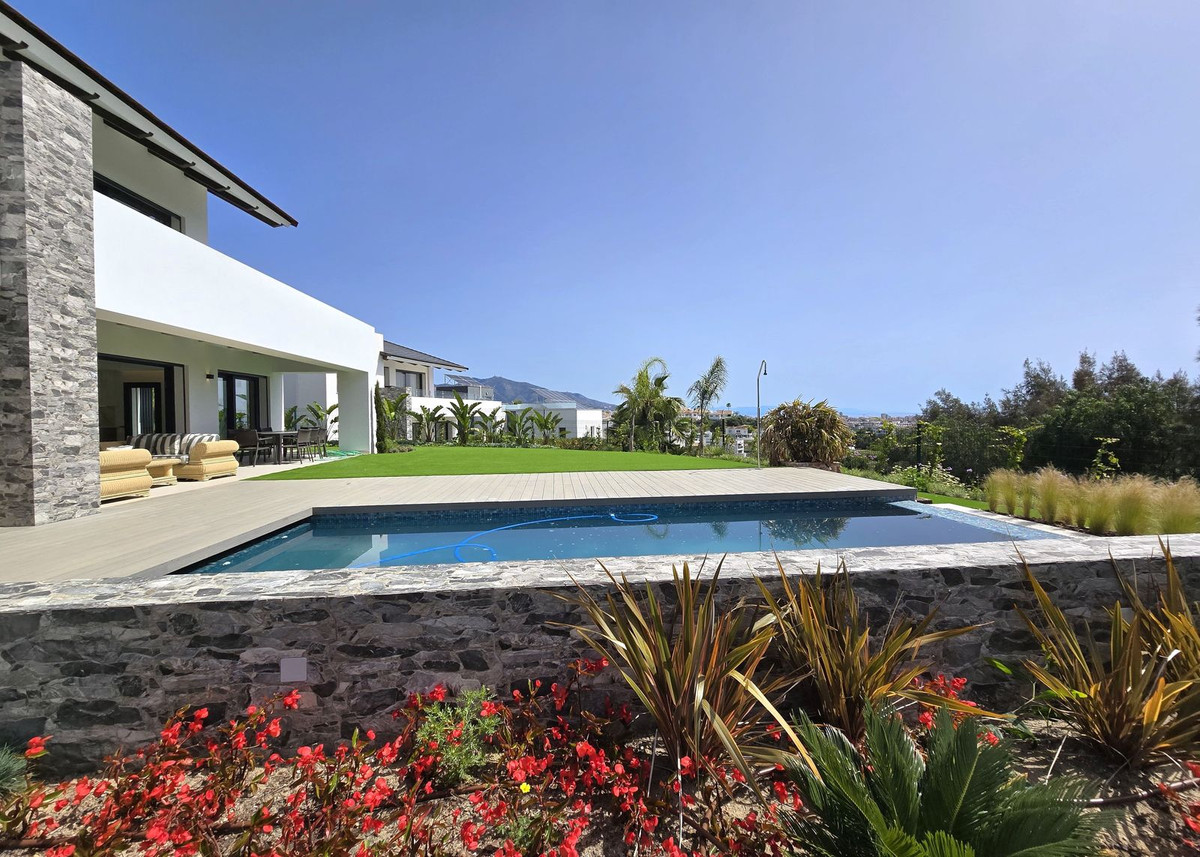 Vrijstaande Villa in Cerros del Aguila-20
