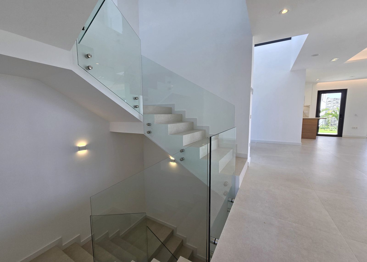 Vrijstaande Villa in Cerros del Aguila-27