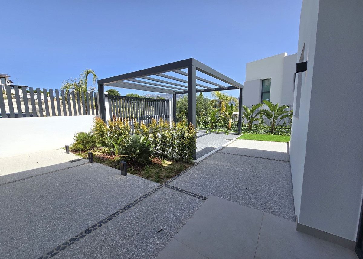 Vrijstaande Villa in Cerros del Aguila-35