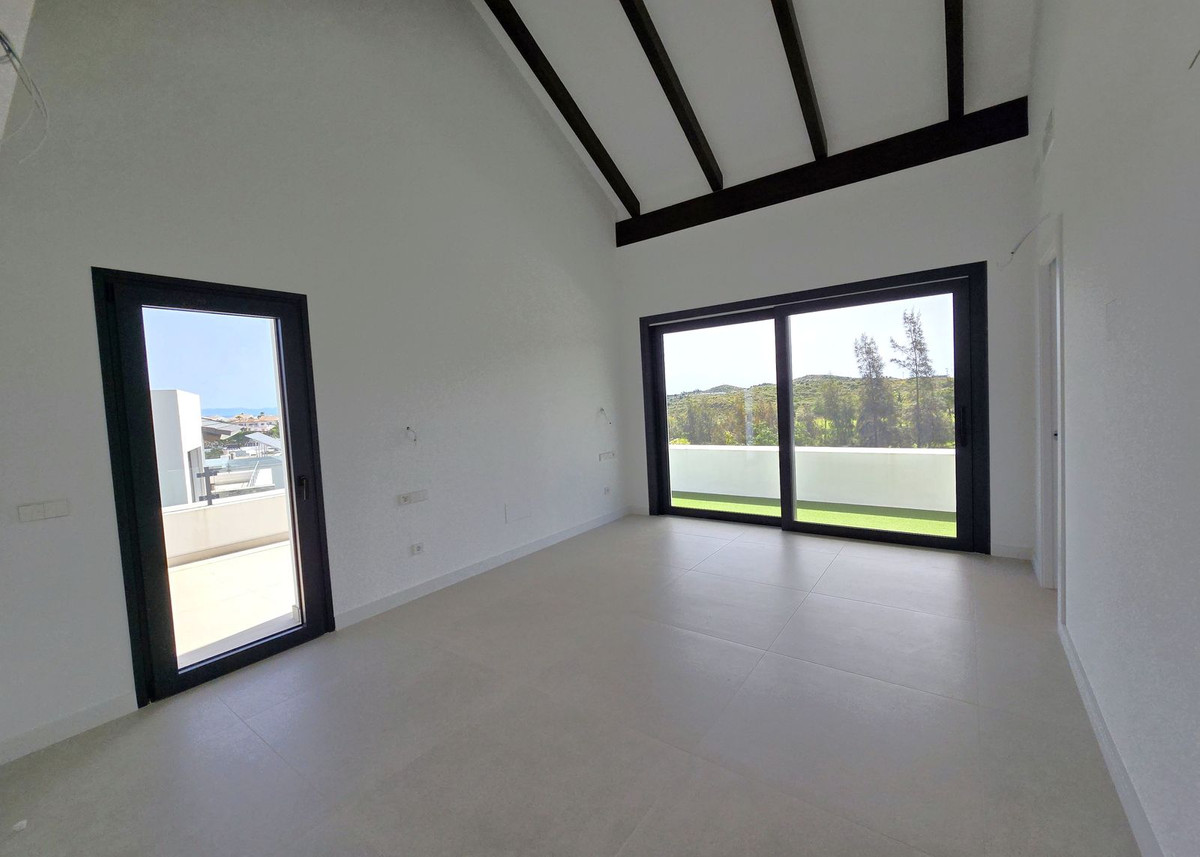 Vrijstaande Villa in Cerros del Aguila-5