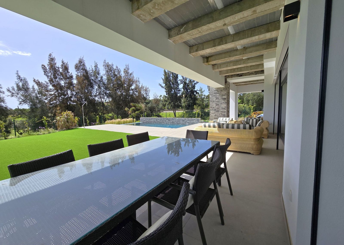 Vrijstaande Villa in Cerros del Aguila-6