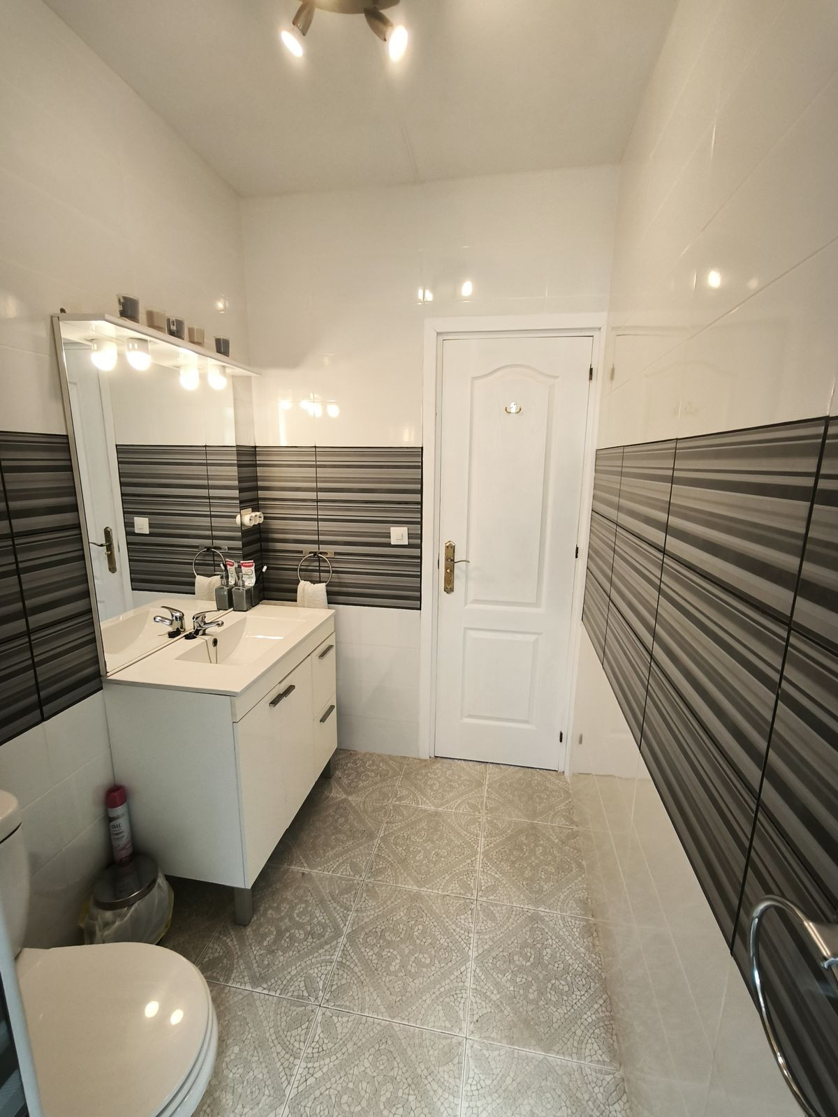 Property main view 60