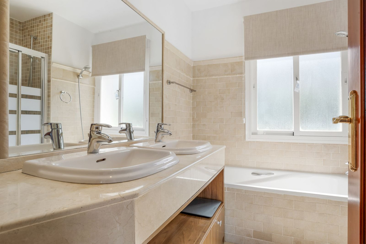 Huis te koop in Cerros del Aguila | 5 slaapkamers H5366491