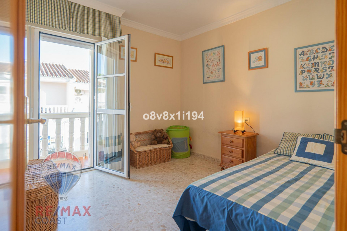Geschakelde Woning in Chilches-35