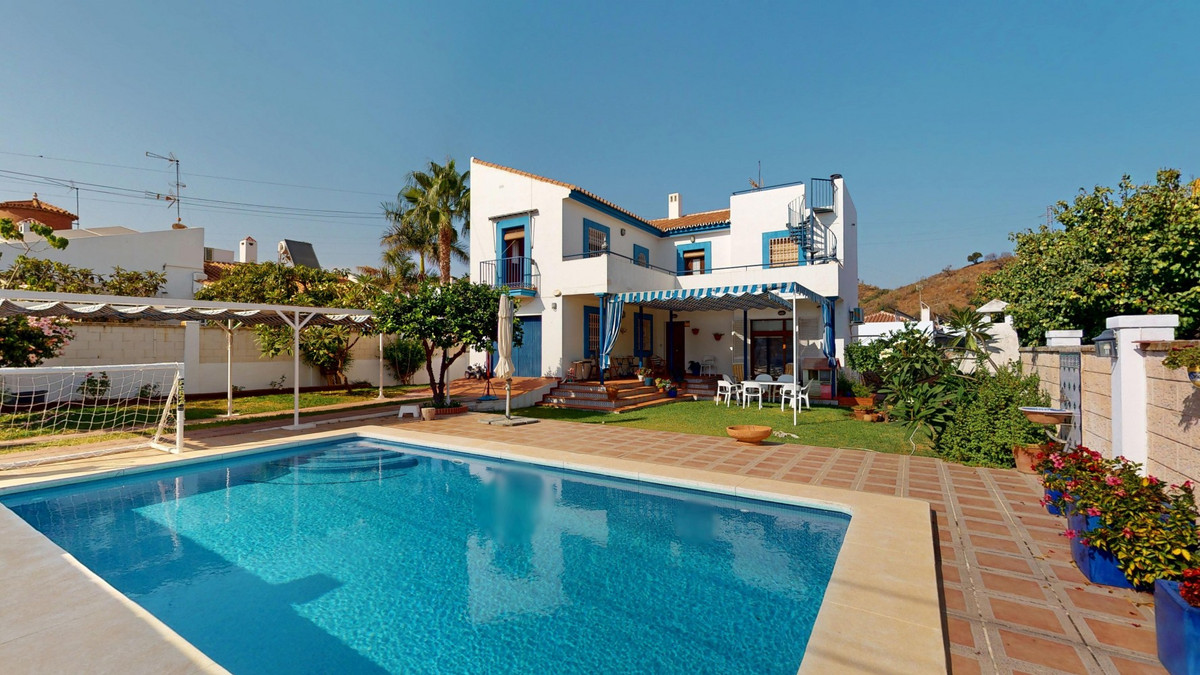 Huis te koop in Chilches | 4 slaapkamers H5138077
