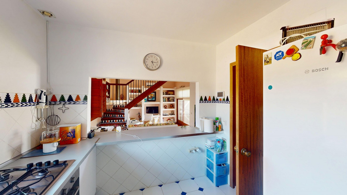 Huis te koop in Chilches | 4 slaapkamers H5138077