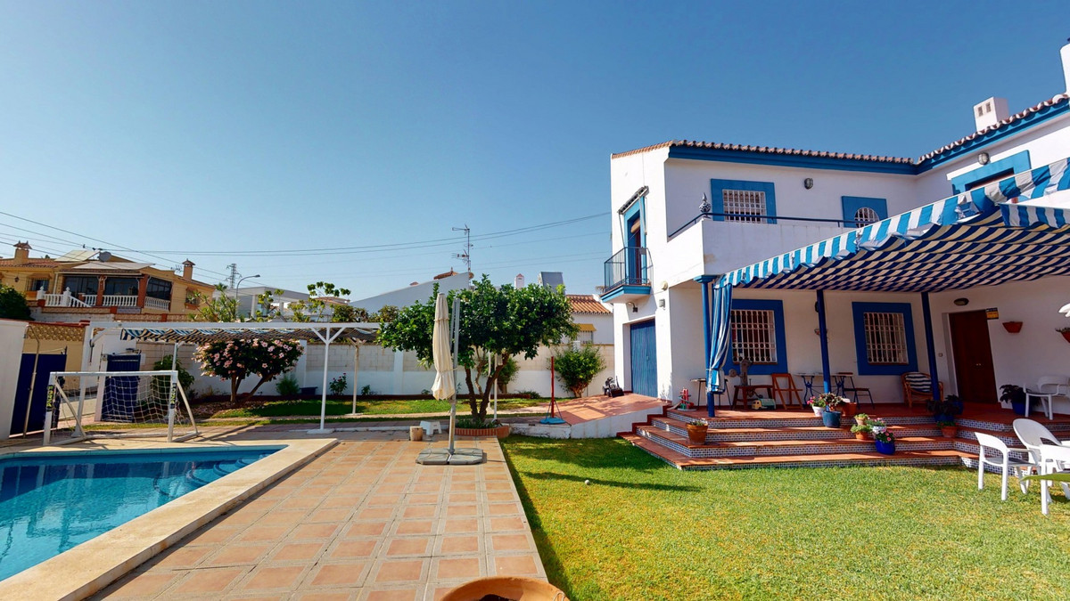 Huis te koop in Chilches | 4 slaapkamers H5138077