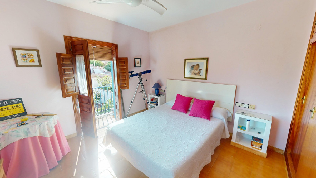 Huis te koop in Chilches | 4 slaapkamers H5138077