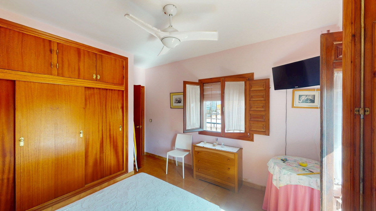 Huis te koop in Chilches | 4 slaapkamers H5138077