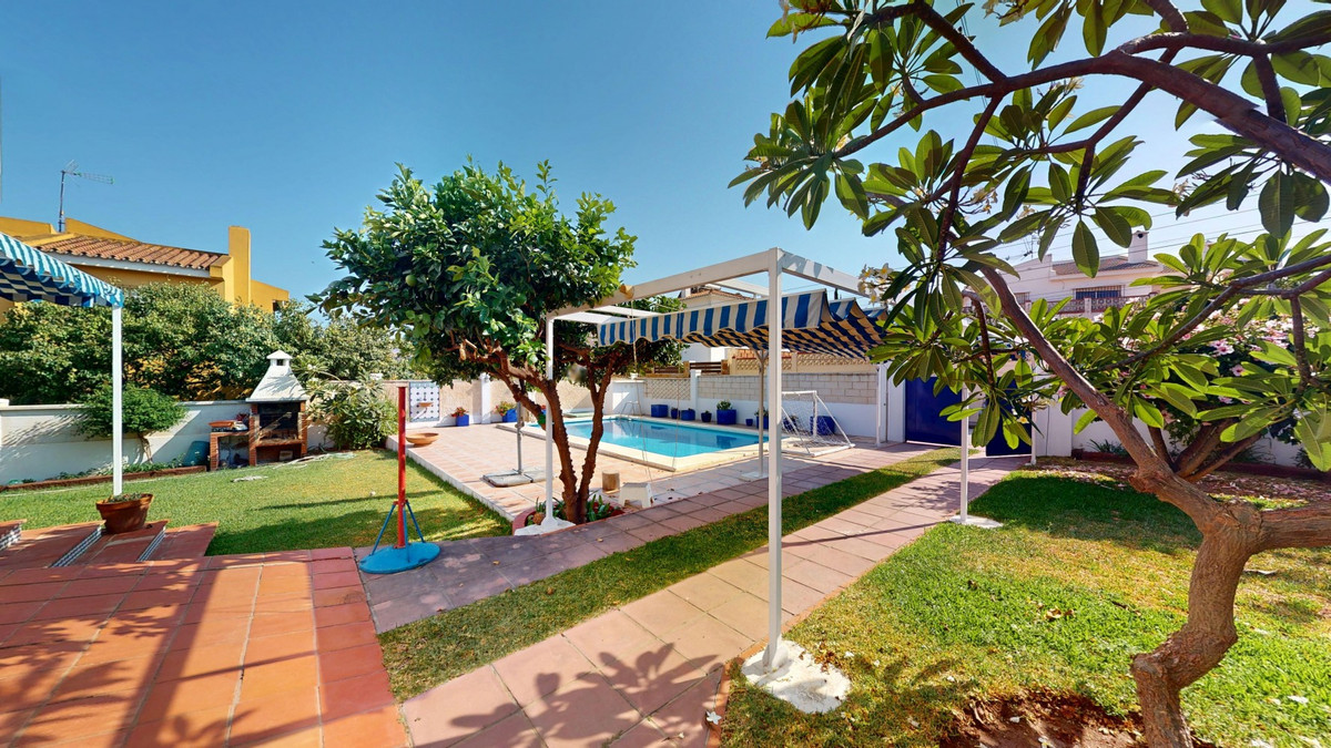 Huis te koop in Chilches | 4 slaapkamers H5138077