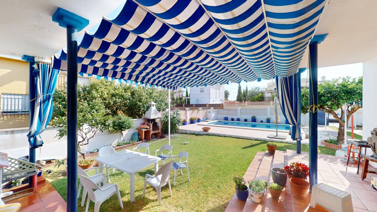 Huis te koop in Chilches | 4 slaapkamers H5138077