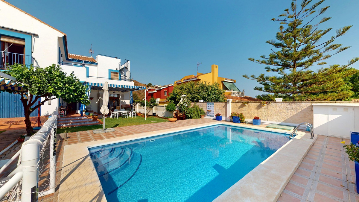 Huis te koop in Chilches | 4 slaapkamers H5138077