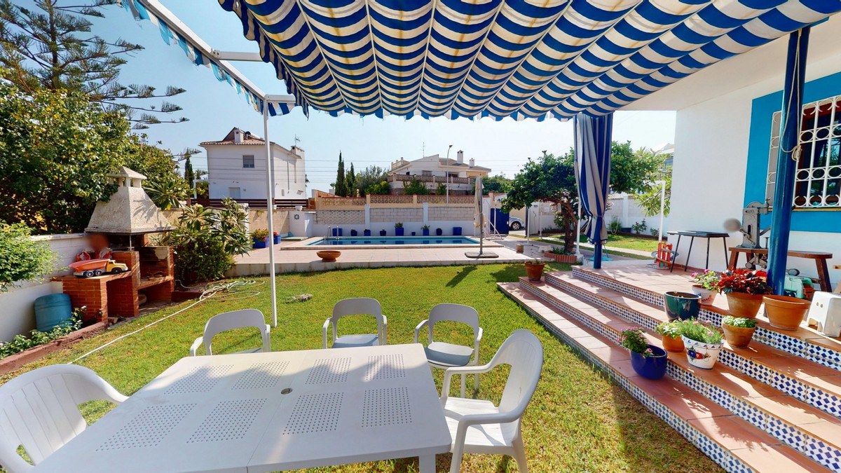 Huis te koop in Chilches | 4 slaapkamers H5138077