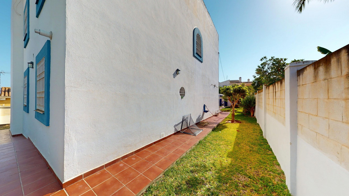 Huis te koop in Chilches | 4 slaapkamers H5138077