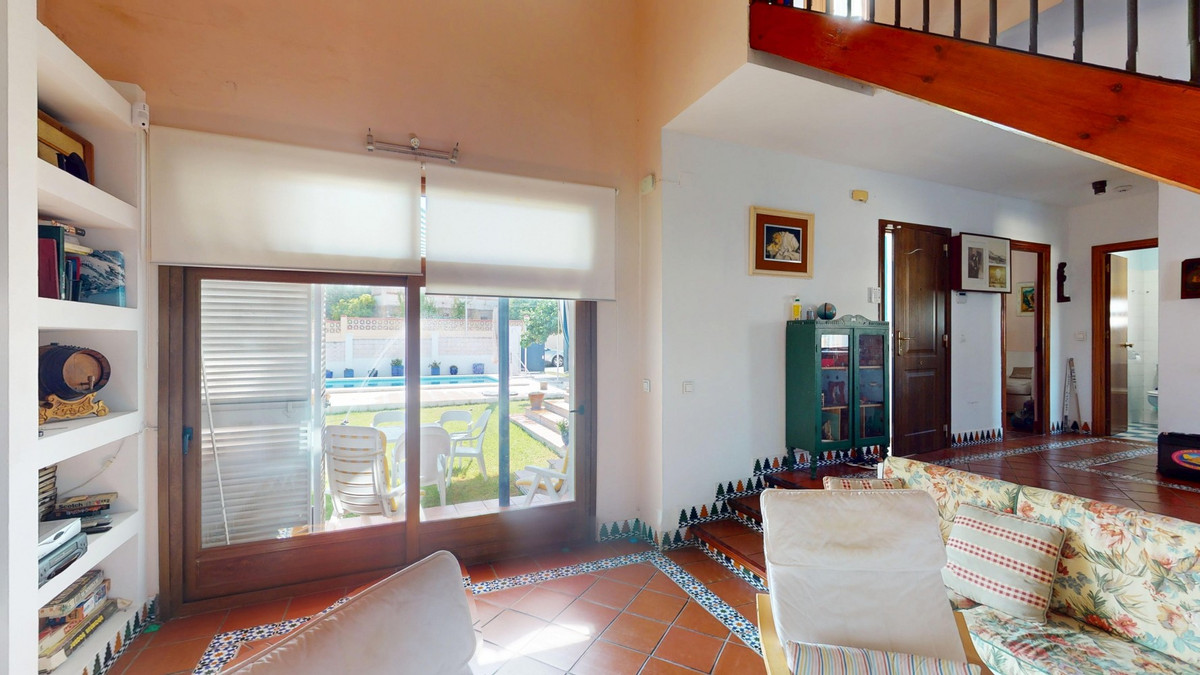 Huis te koop in Chilches | 4 slaapkamers H5138077