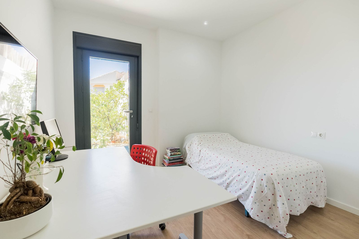 Huis te koop in Chilches | 5 slaapkamers H5164564