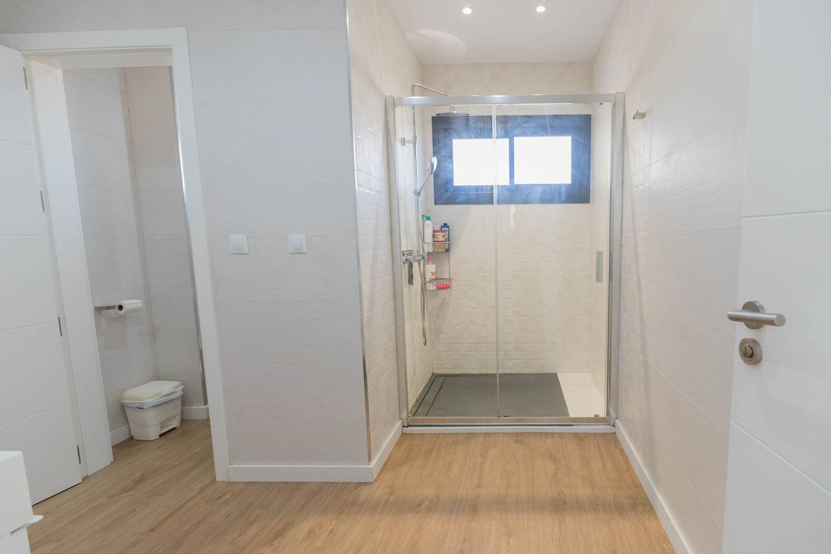 Huis te koop in Chilches | 5 slaapkamers H5164564