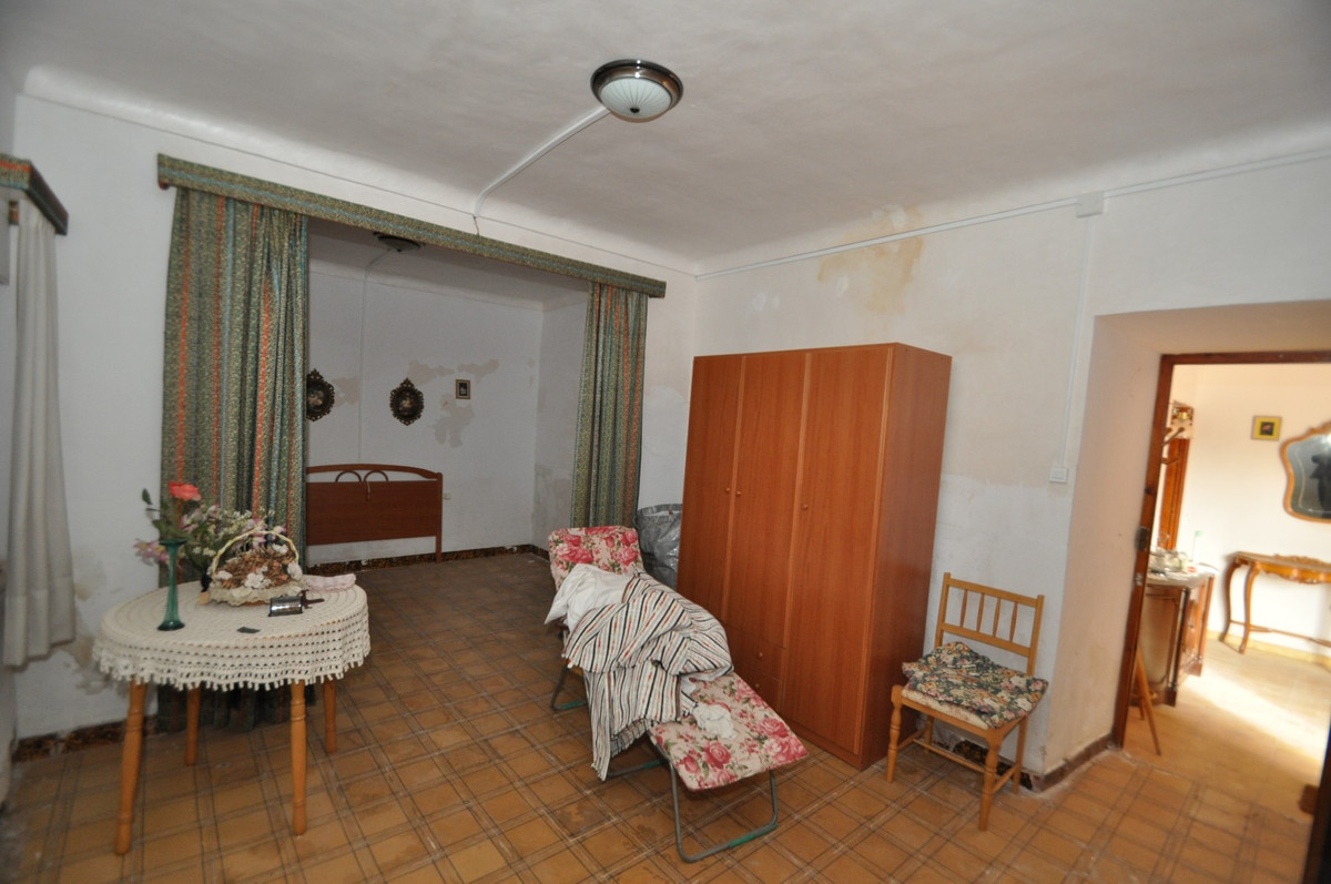 Huis te koop in Chinorlet | 7 slaapkamers H4566853