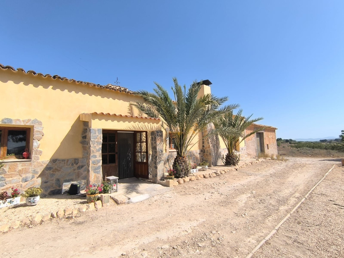 Huis te koop in Chinorlet | 4 slaapkamers H5509600