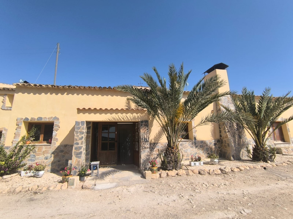 Huis te koop in Chinorlet | 4 slaapkamers H5509600