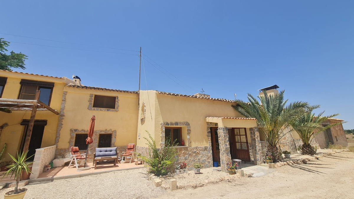 Huis te koop in Chinorlet | 4 slaapkamers H5509600