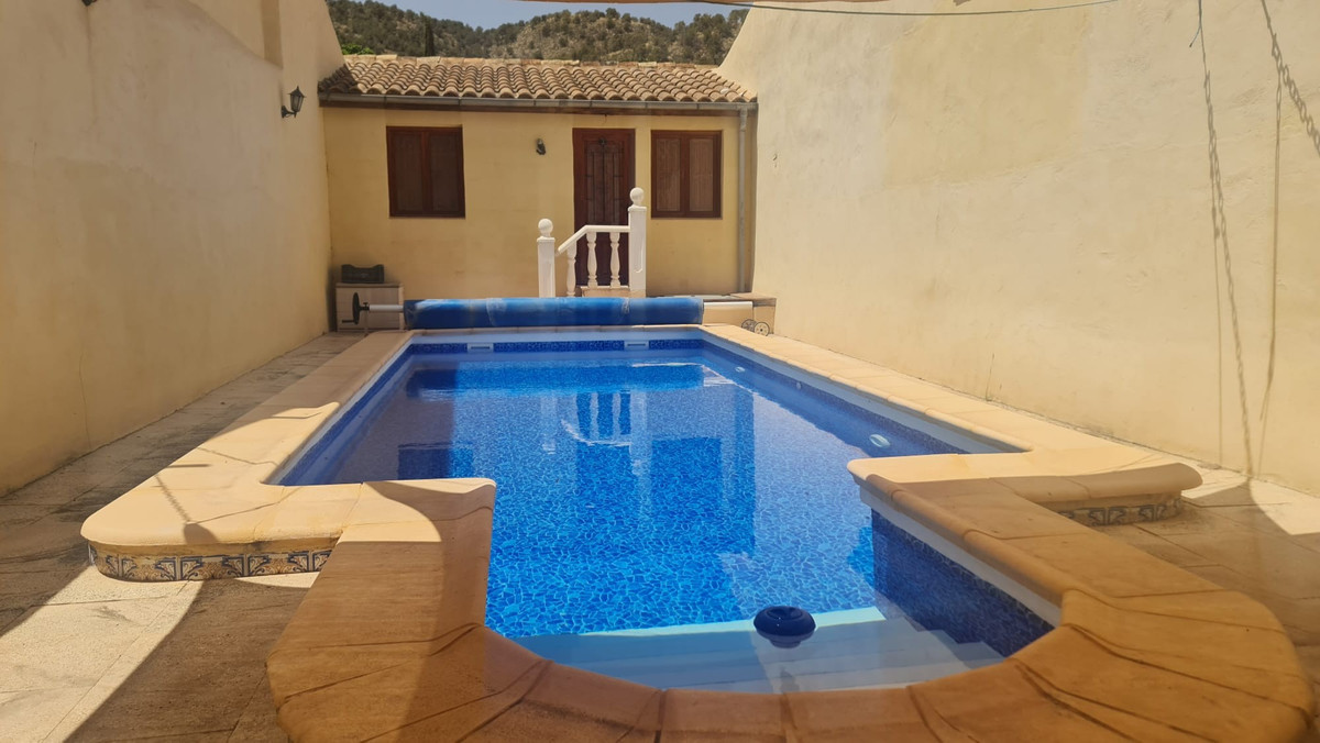 Huis te koop in Chinorlet | 4 slaapkamers H5509600