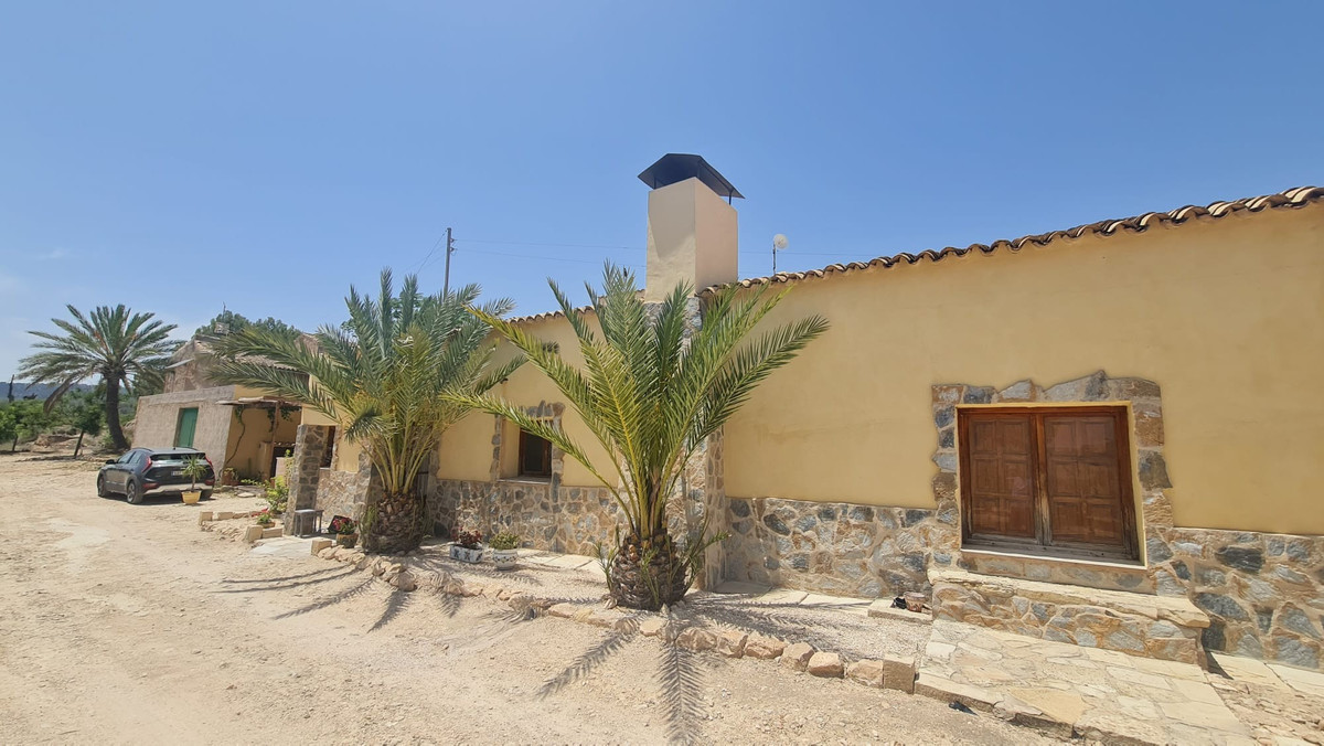 Huis te koop in Chinorlet | 4 slaapkamers H5509600
