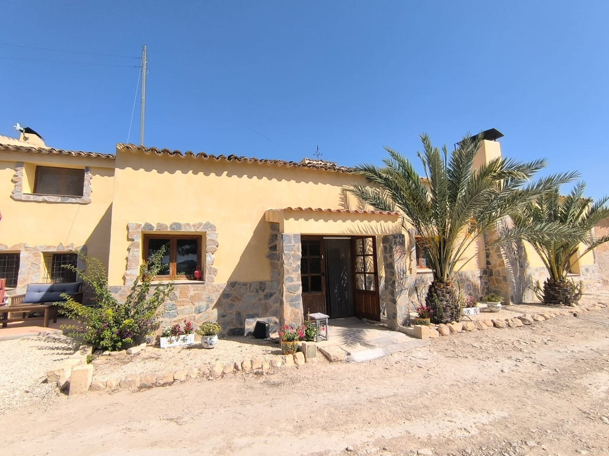 Huis te koop in Chinorlet | 4 slaapkamers H5509600