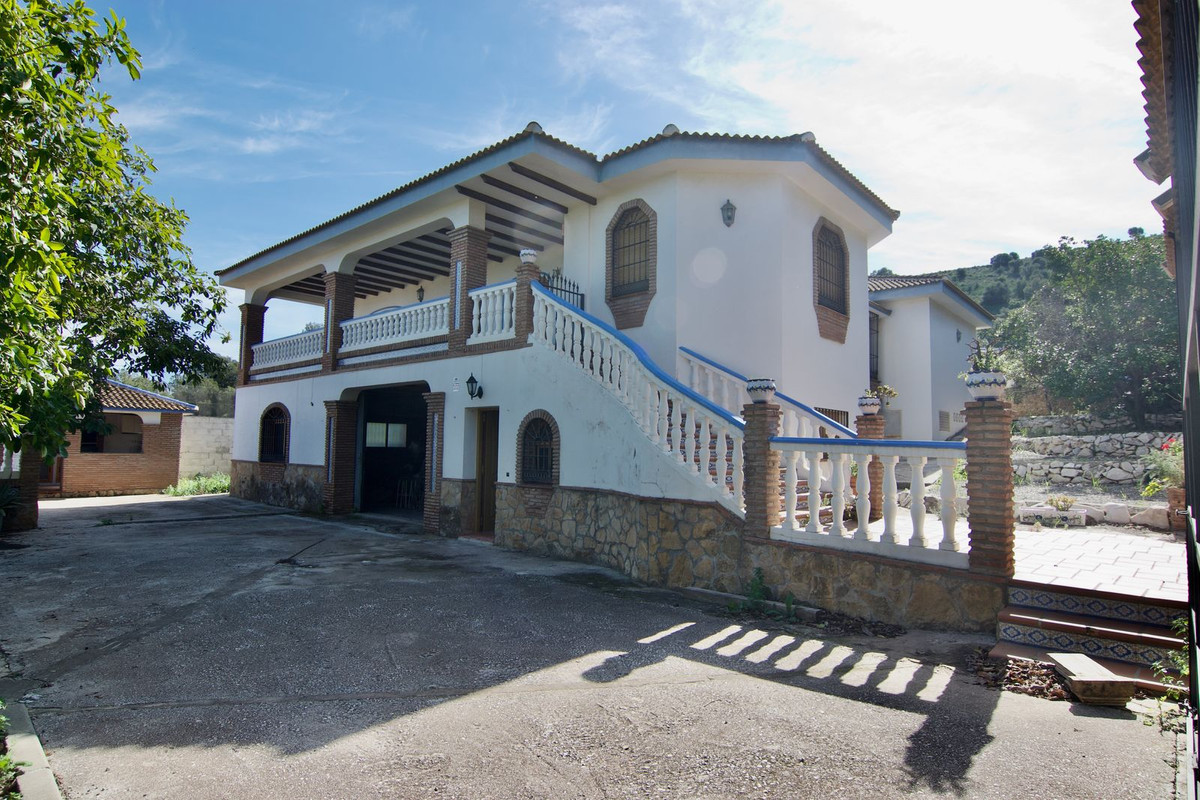 Vrijstaande Villa in Churriana-13
