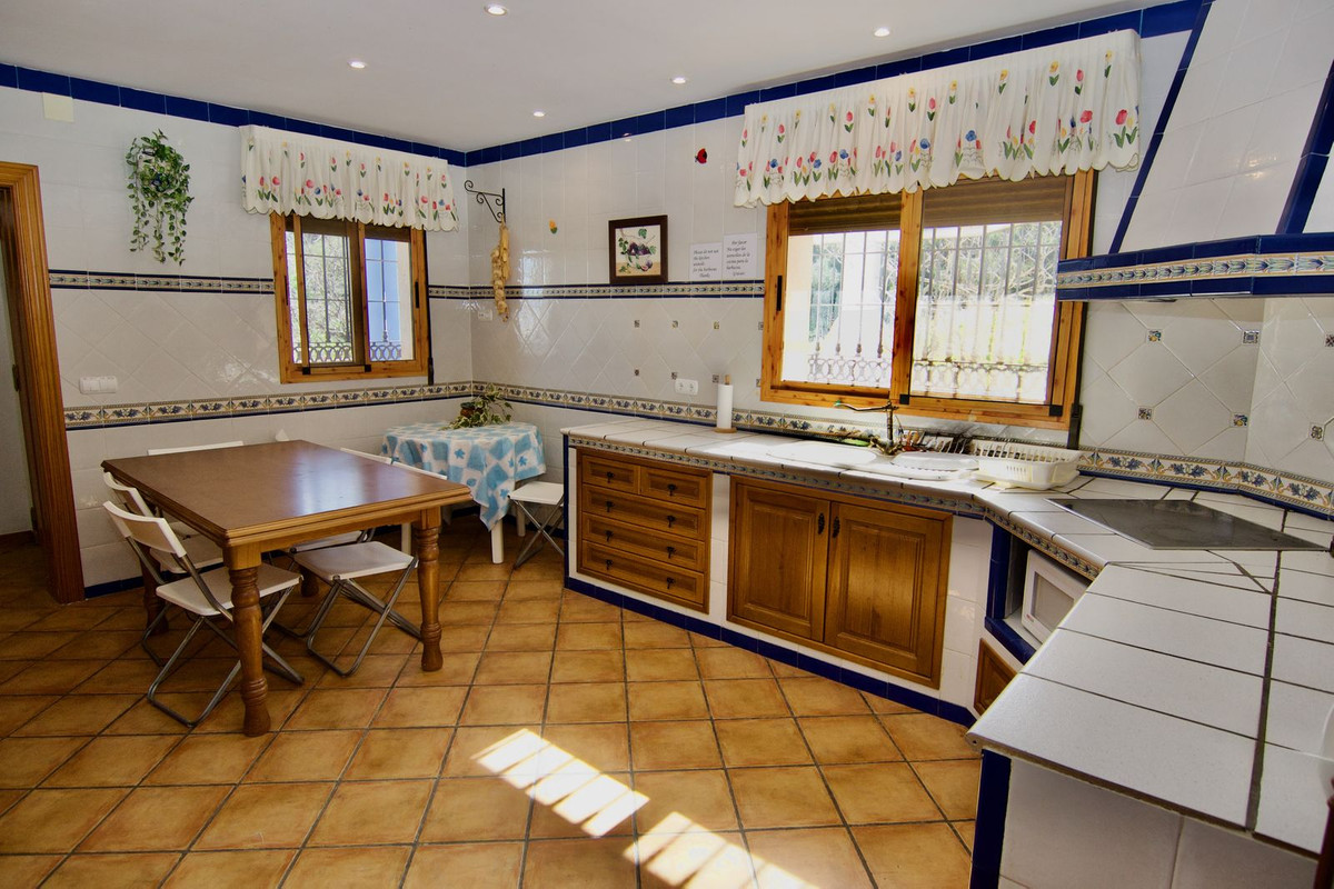 Vrijstaande Villa in Churriana-29
