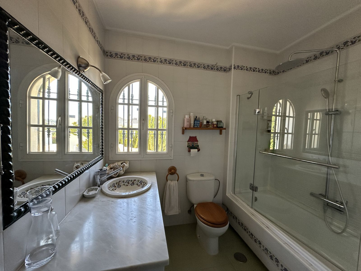 Vrijstaande Villa in Churriana-54