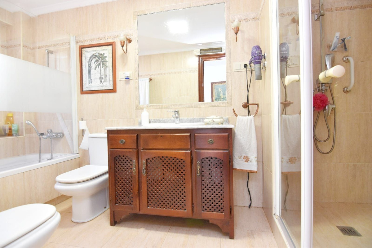Huis te koop in Churriana | 4 slaapkamers H5064871