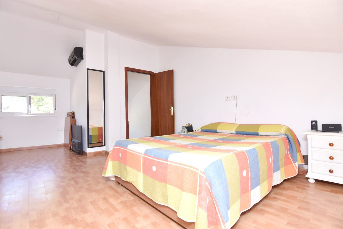 Huis te koop in Churriana | 4 slaapkamers H5064871