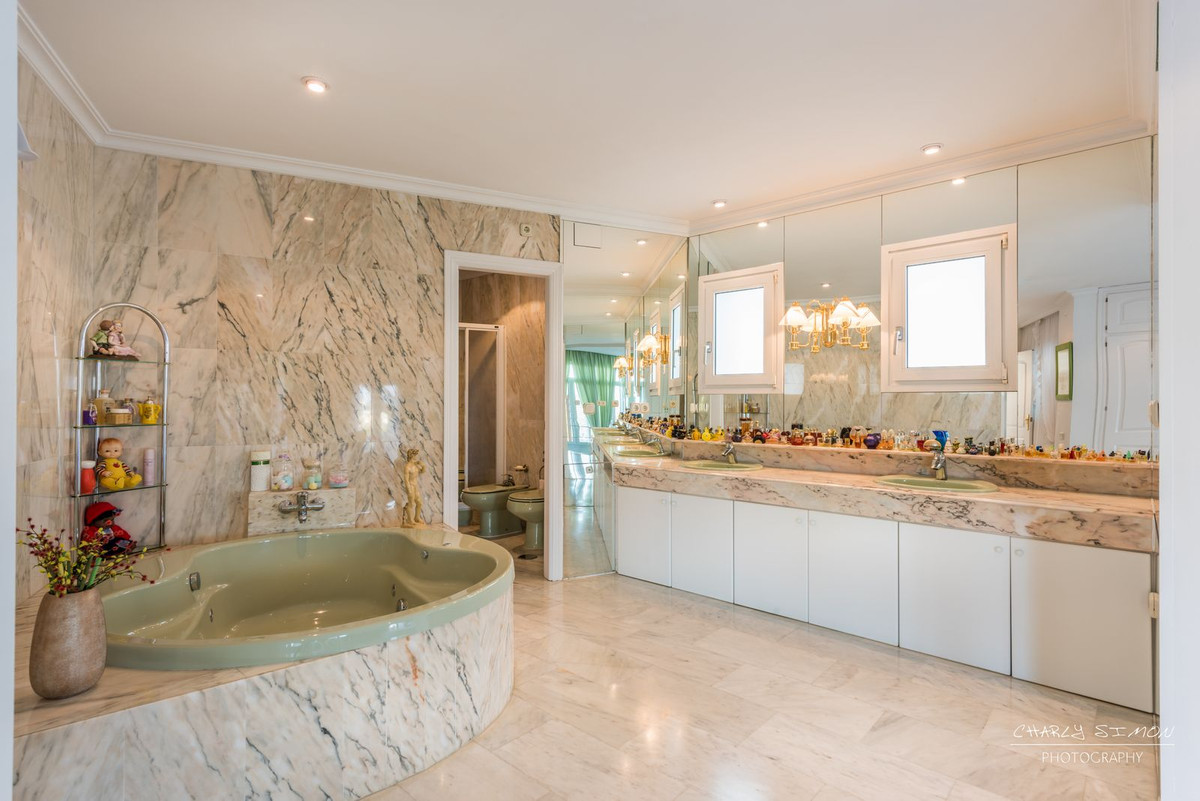 Huis te koop in Churriana | 6 slaapkamers H5342014