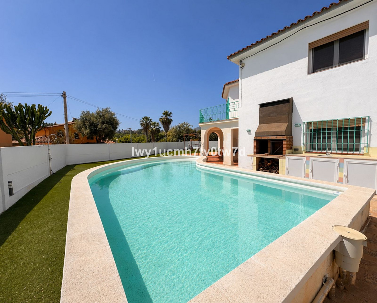 Huis te koop in Churriana | 4 slaapkamers H5366872