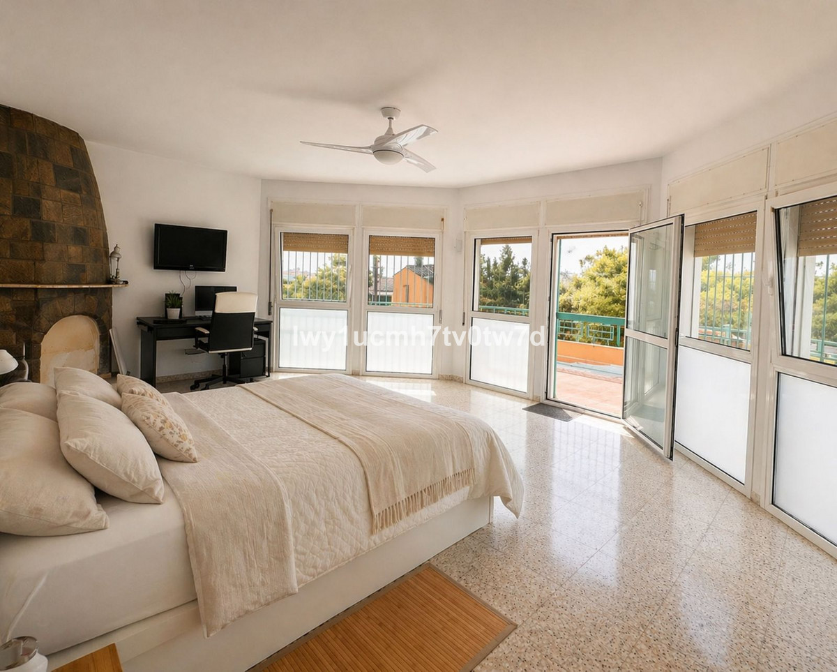 Huis te koop in Churriana | 4 slaapkamers H5366872