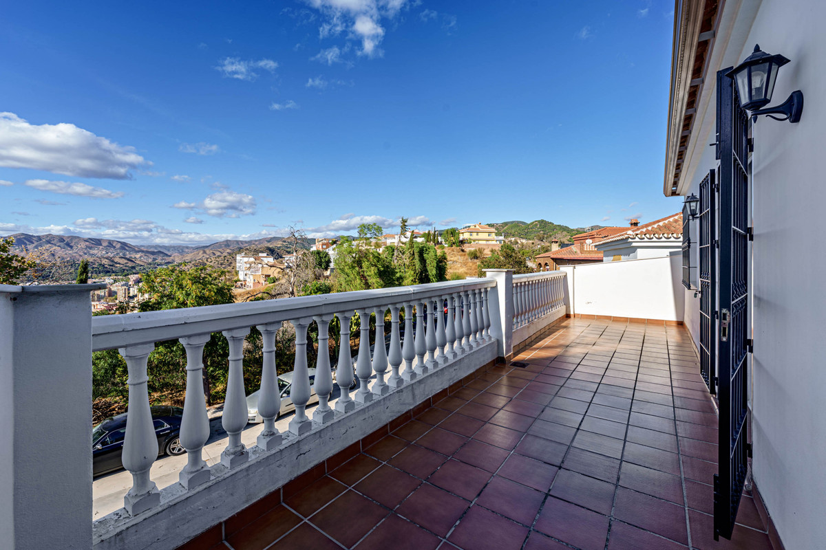Huis te koop in Ciudad Jardín | 3 slaapkamers H5391619