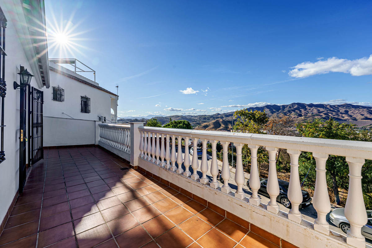 Huis te koop in Ciudad Jardín | 3 slaapkamers H5391619