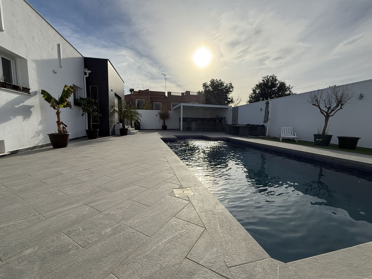 Property main view 44