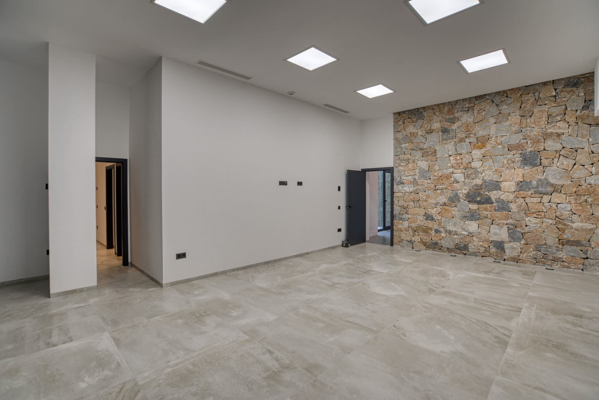 Property main view 44