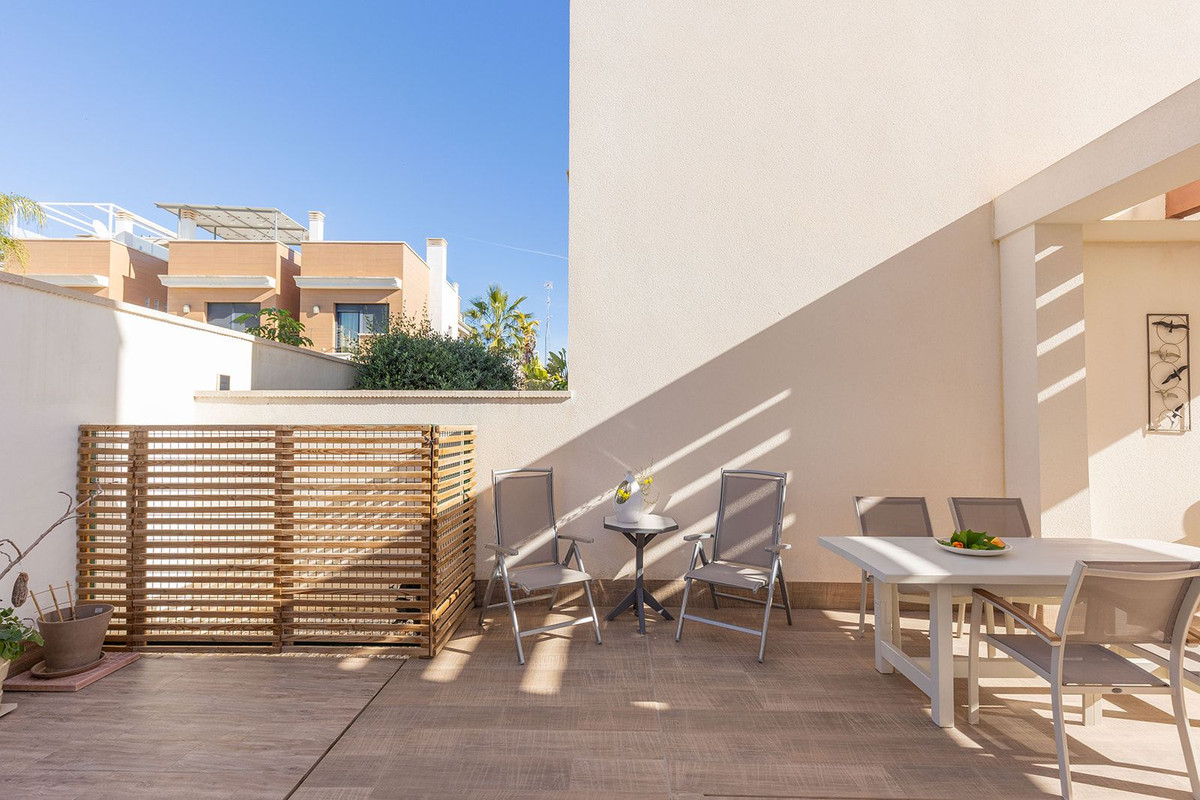 Huis te koop in Ciudad Quesada | 3 slaapkamers H5307244