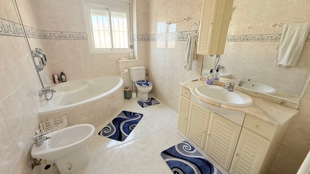 Huis te koop in Ciudad Quesada | 2 slaapkamers H5346781