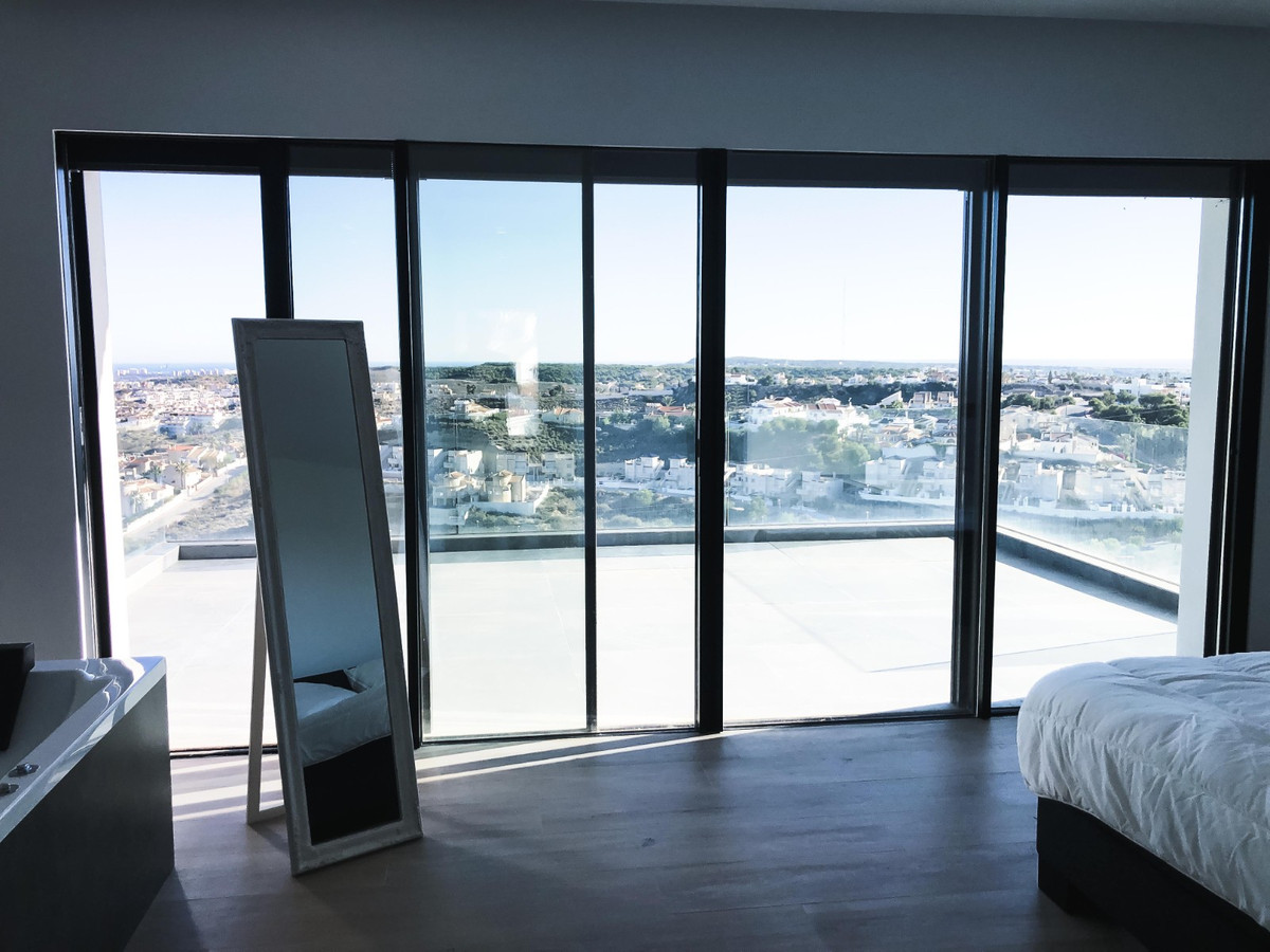 Huis te koop in Ciudad Quesada | 6 slaapkamers H5354668