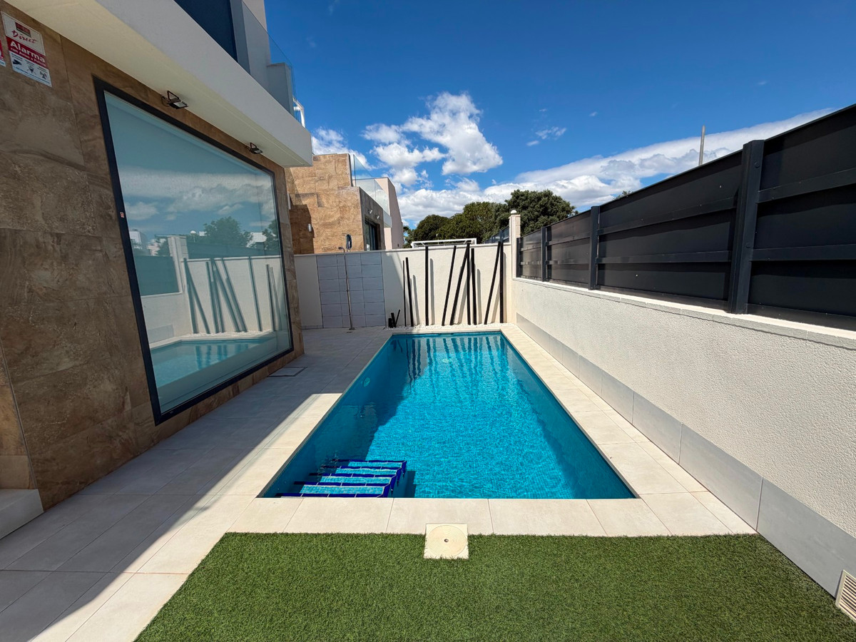 Huis te koop in Ciudad Quesada | 3 slaapkamers H5363098